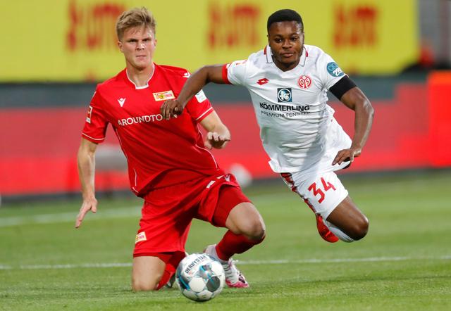 尤其是在中 尤其是在中